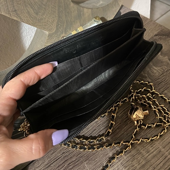 ⚜️💋Chanel Timeless WOC Pearl Crush Crossbody Chain Black / Gold Tone - Picture 9 of 15